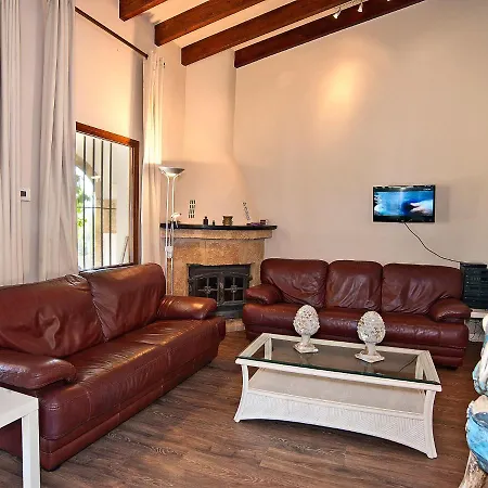 Tina Villa Montgo